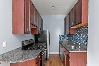 4601 N Lincoln Ave, Unit 2244-311 in Chicago, IL - Foto de edificio - Building Photo