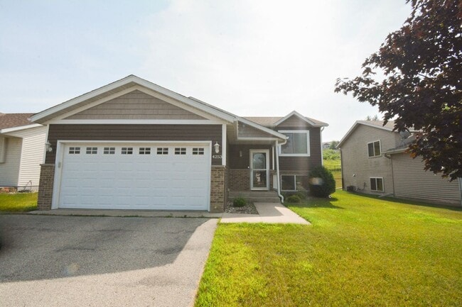 property at 4253 Trumpeter Dr S E