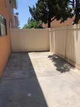 10023 Sepulveda Blvd, Unit 10009-A in Mission Hills, CA - Building Photo - Building Photo