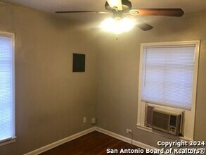215 Edna in San Antonio, TX - Building Photo - Building Photo