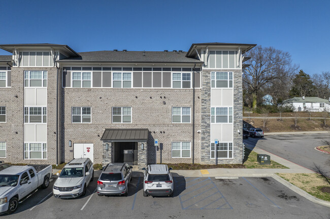 The Pointe at Elmwood in Columbia, SC - Building Photo - Building Photo