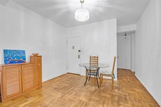 110-20 71st Rd in New York, NY - Building Photo - Building Photo