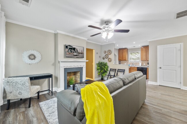825 Erin Ave SW in Atlanta, GA - Building Photo - Building Photo