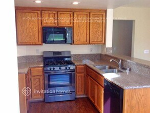 8430 Gooseberry Ct in Antelope, CA - Foto de edificio - Building Photo