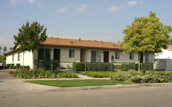 1240 W Stoneridge Ct in Ontario, CA - Building Photo - Building Photo