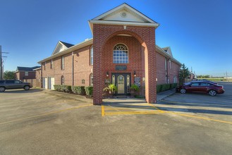 Spurlock North Apartments in Nederland, TX - Foto de edificio - Building Photo