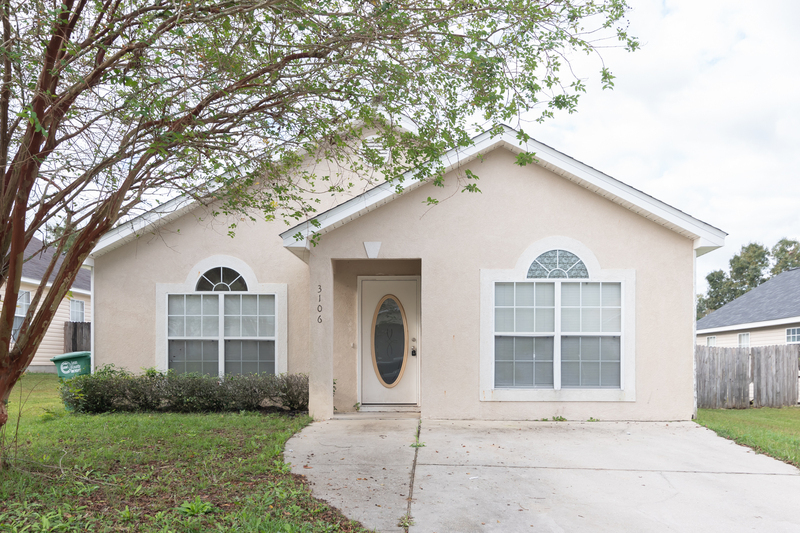 3106 Layla St in Tallahassee, FL - Foto de edificio