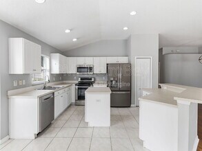 7632 Blue Spring Dr in Land O Lakes, FL - Building Photo - Building Photo