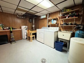 7 Exeter Dr in Endicott, NY - Building Photo - Building Photo