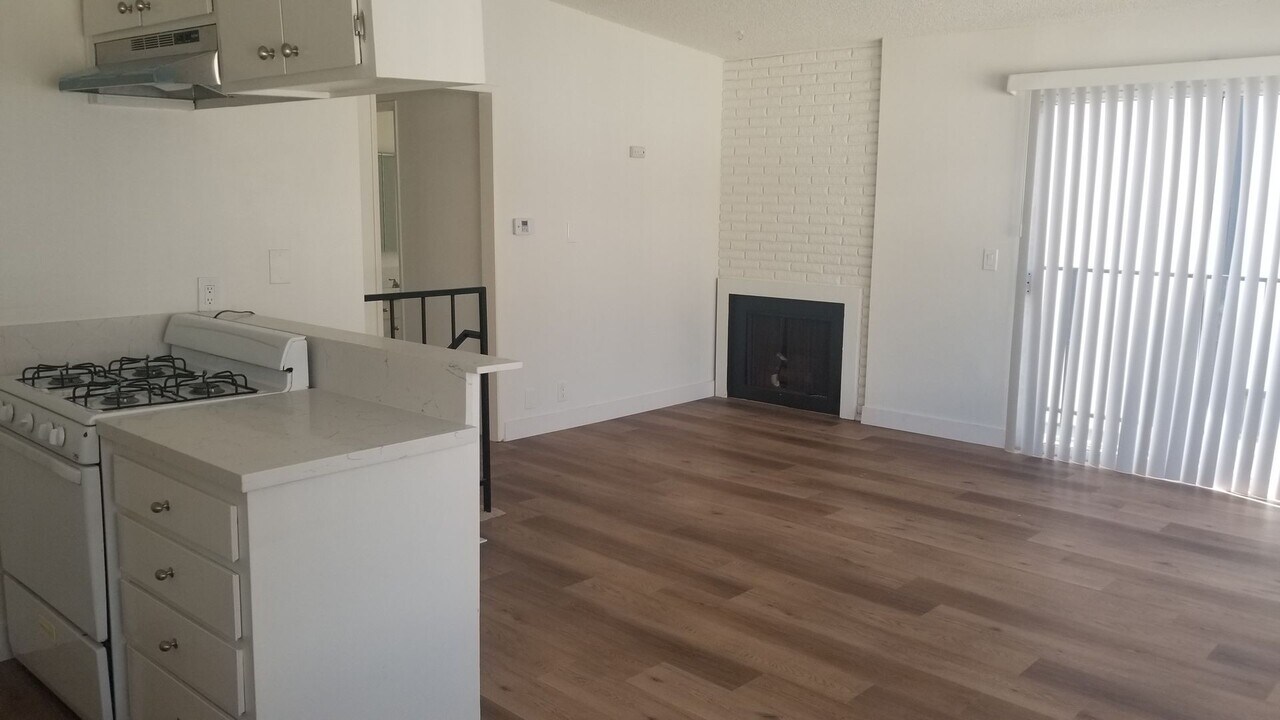 128 39th St in Manhattan Beach, CA - Building Photo