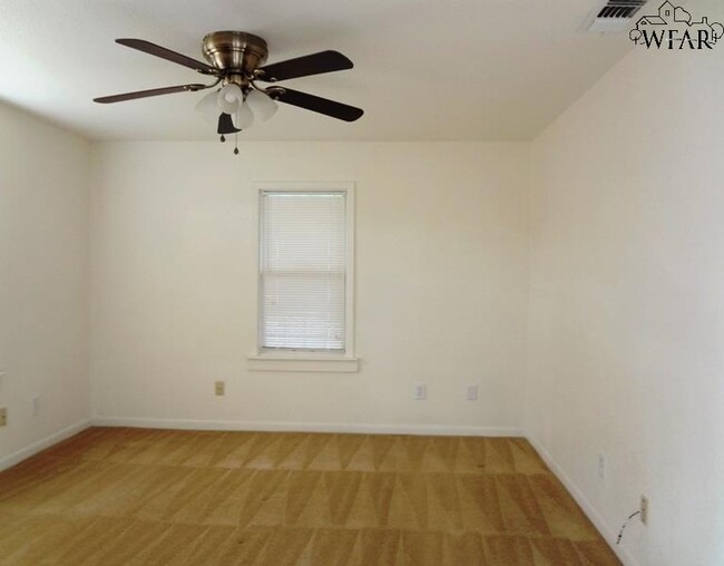 2113 Taylor St in Wichita Falls, TX - Building Photo - Building Photo