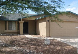 10106 Cll Del Este in Tucson, AZ - Building Photo