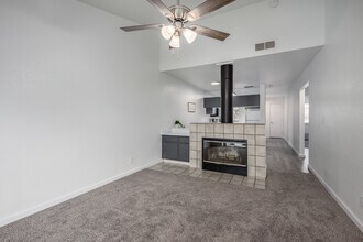 Bridge Street Commons in Yuba City, CA - Building Photo - Interior Photo