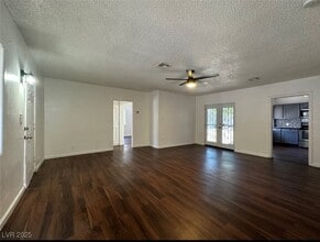 2125 Elm Ave in Las Vegas, NV - Building Photo - Building Photo