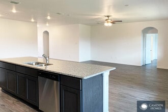 1427 Springbrook Dr in Waxahachie, TX - Building Photo - Building Photo