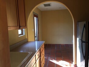 440 W Lemon Ave in Monrovia, CA - Foto de edificio - Building Photo