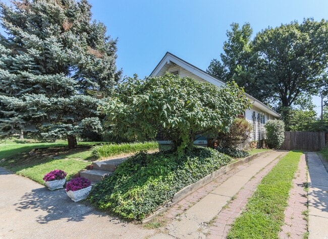 4805 Mercier St in Kansas City, MO - Foto de edificio - Building Photo