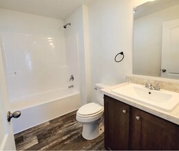 9269 Windjammer Dr in Fair Haven, MI - Foto de edificio - Building Photo