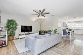 6301 Arnold Dr in Austin, TX - Building Photo - Building Photo