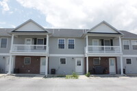 Victory Place Townhomes & Villas in Perrysburg, OH - Foto de edificio - Building Photo