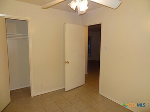 1231 N LBJ Dr in San Marcos, TX - Building Photo - Building Photo