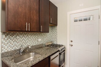 2907 N Mildred Ave in Chicago, IL - Building Photo - Building Photo