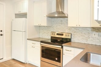 66 Chester Ave in Fairfax, CA - Building Photo - Building Photo