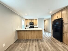 52491 Potomac Ct in Chesterfield, MI - Building Photo - Building Photo