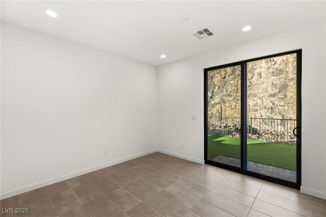 property at 350 Solitude Peak Ln