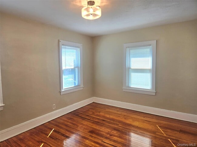 118-38 219th St in Queens, NY - Building Photo - Building Photo