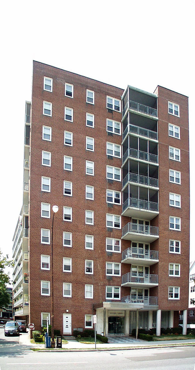 Bedford Towers Condominium in Stamford, CT - Building Photo - Building Photo