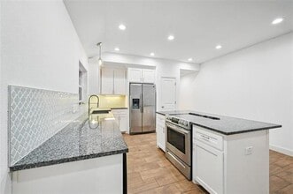 607 E Carter St in Sherman, TX - Building Photo - Building Photo