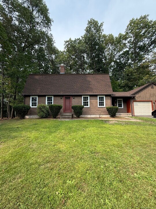 276 Carriage Way in Windsor, CT - Building Photo