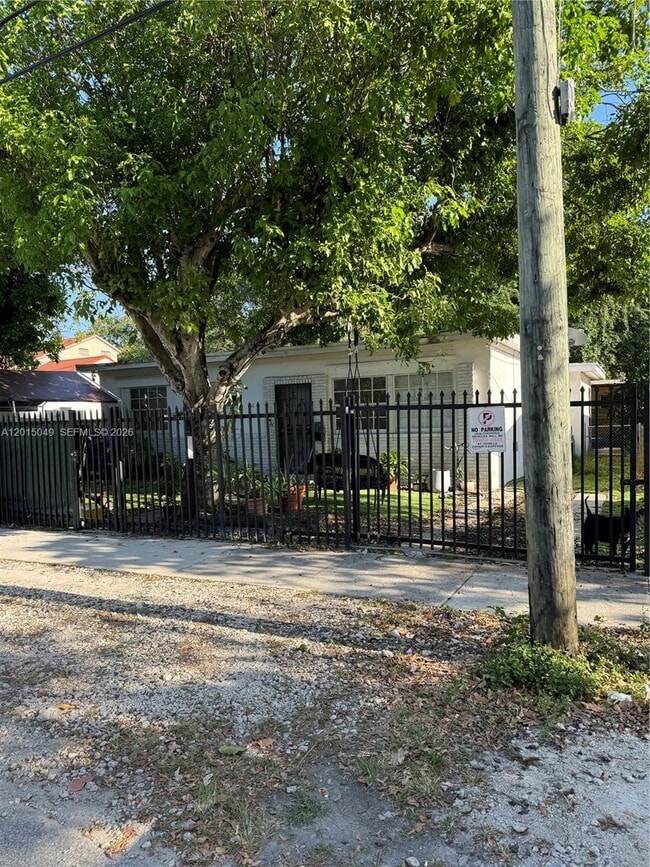 166 NW 68th Terrace
