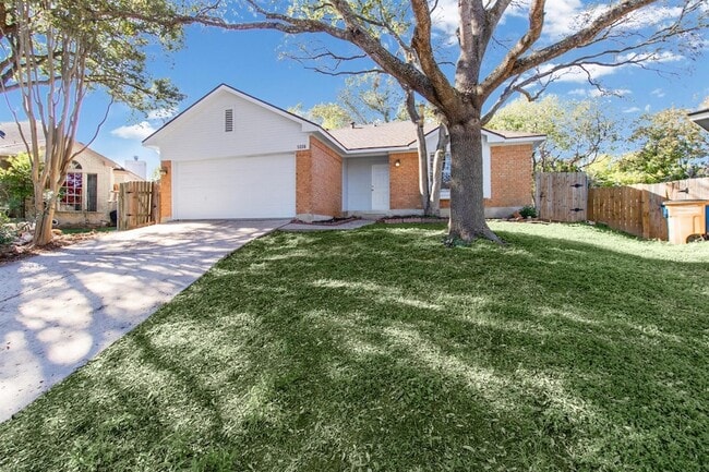 5006 Acorn Grove Ct in Austin, TX - Foto de edificio - Building Photo