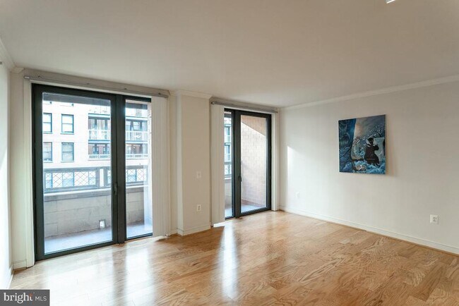 property at 616 E St NW