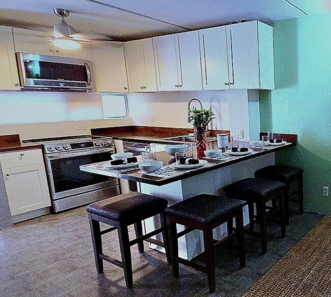 3676 Lower Honoapiilani Rd, Unit F102 in Lahaina, HI - Foto de edificio - Building Photo