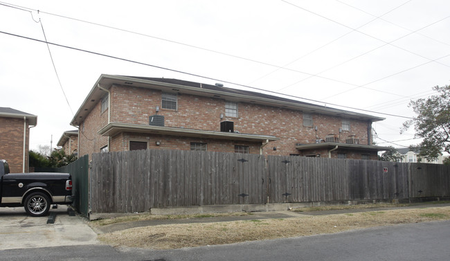 239 W Esplanade Ave in Metairie, LA - Building Photo - Building Photo