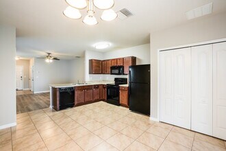 14427 Haddon Mist Dr in Wimauma, FL - Foto de edificio - Building Photo