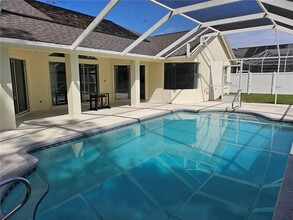 38 Woodward Ln in Palm Coast, FL - Foto de edificio - Building Photo