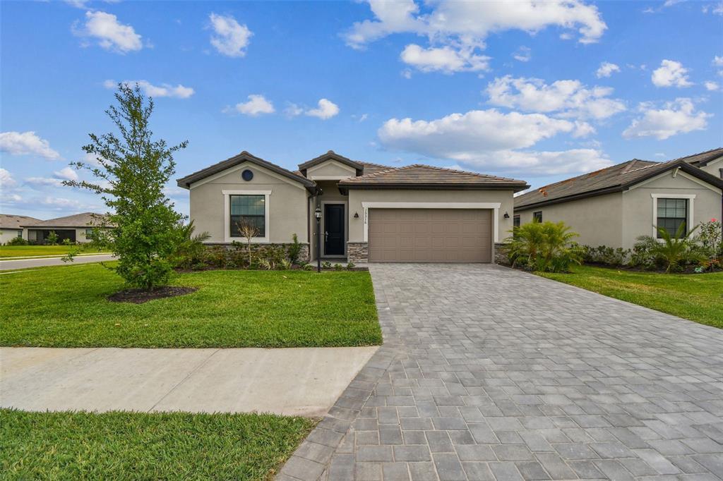 15316 Serene Shores Loop in Bradenton, FL - Building Photo