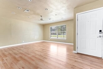 4770 Corkwood Ln in Beaumont, TX - Building Photo - Building Photo