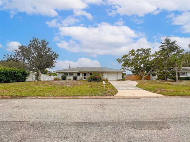 2442 Hibiscus St in Sarasota, FL - Foto de edificio - Building Photo