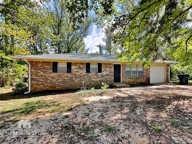 property at 114 Airport Ct
