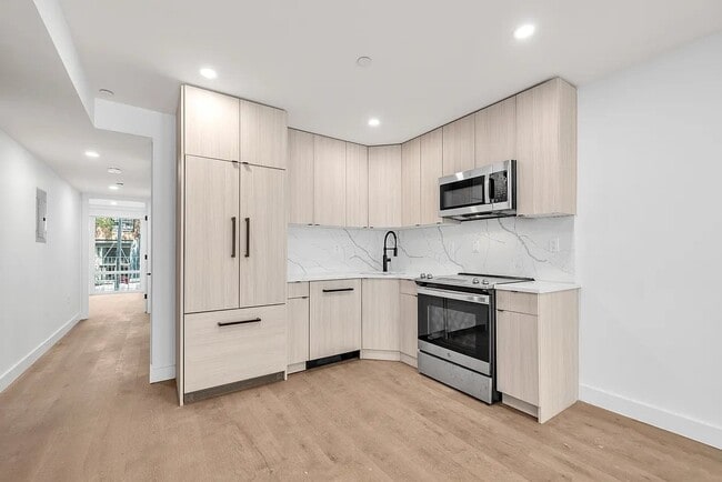 property at 18 E 13th St