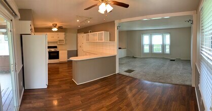 9550 Monticello Rd in Lenexa, KS - Building Photo - Building Photo