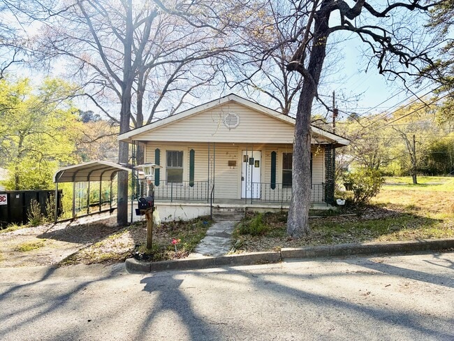 property at 838 N 34th St