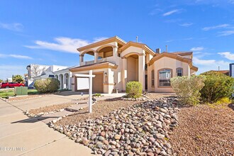 3112 Tierra Bowles Dr in El Paso, TX - Building Photo - Building Photo