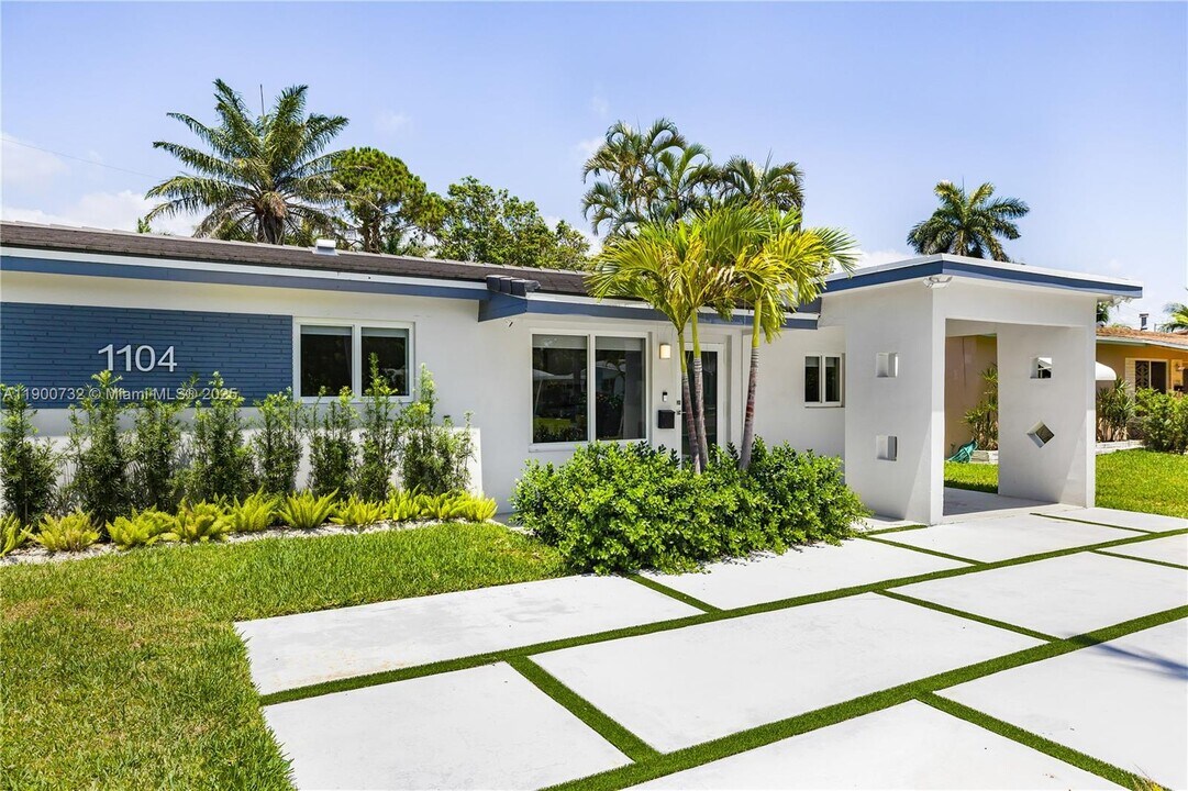 1104 N 13th Terrace in Hollywood, FL - Building Photo