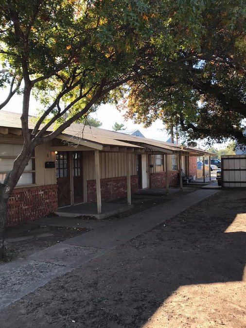 43rd Street Apartments in Lubbock, TX - Building Photo